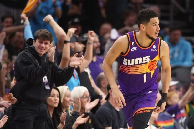 Οι Σανς κέρδισαν τους 76ερς με 125-105