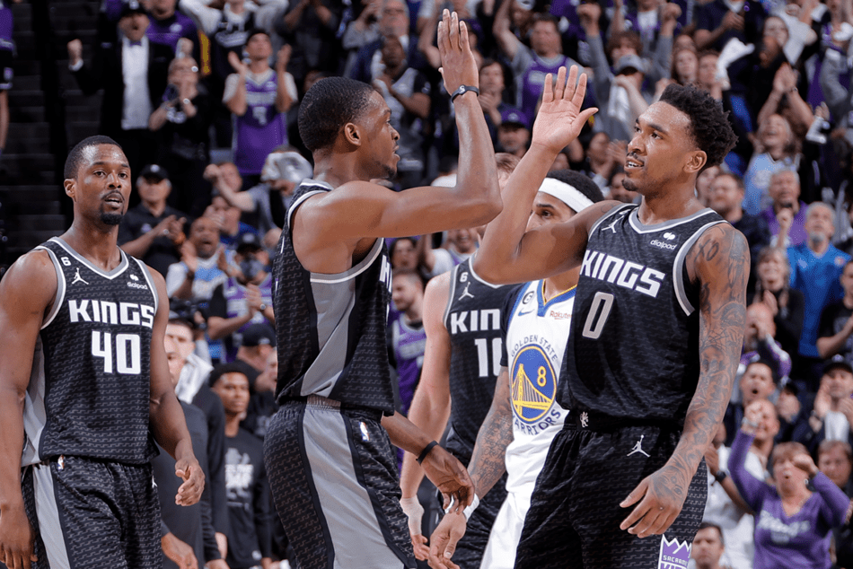 Οι Σακραμέντο Κινγκς κέρδισαν ξανά τους Γκόλντεν Στέιτ Ουόριορς και προηγήθηκαν με 2-0 στον 1ο γύρο
