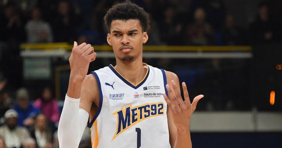 Ο Victor Wembanyama βάζει 17 πόντους σε μια απογοητευτική ήττα στο Game 2