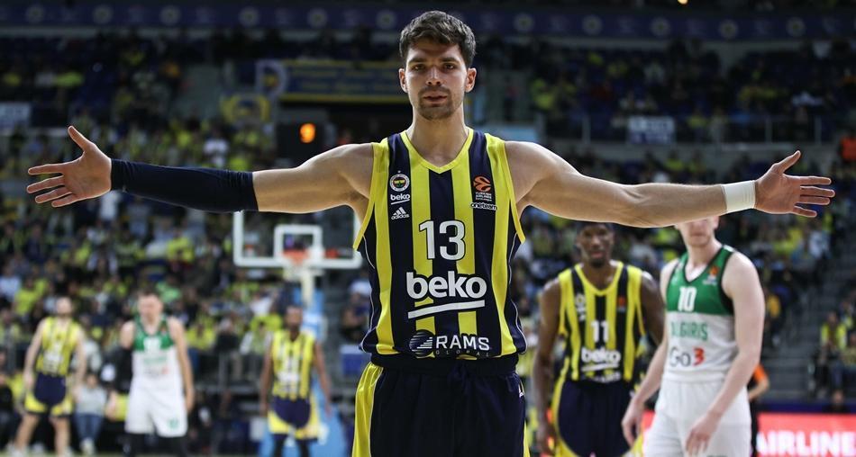 Ο Tarik Biberovic οδηγεί τη Fenerbahce στα ημιτελικά του Κυπέλλου Τουρκίας