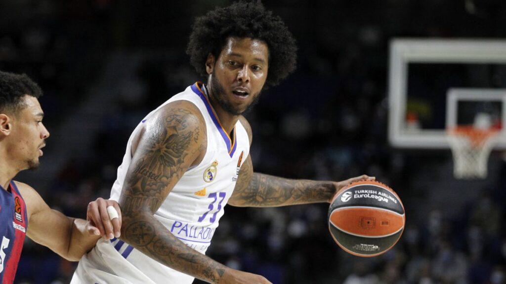 Ο Τρέι Τόμπκινς φέρεται να βρίσκεται στο Βελιγράδι για να διαπραγματευτεί με τον Ερυθρό Αστέρα