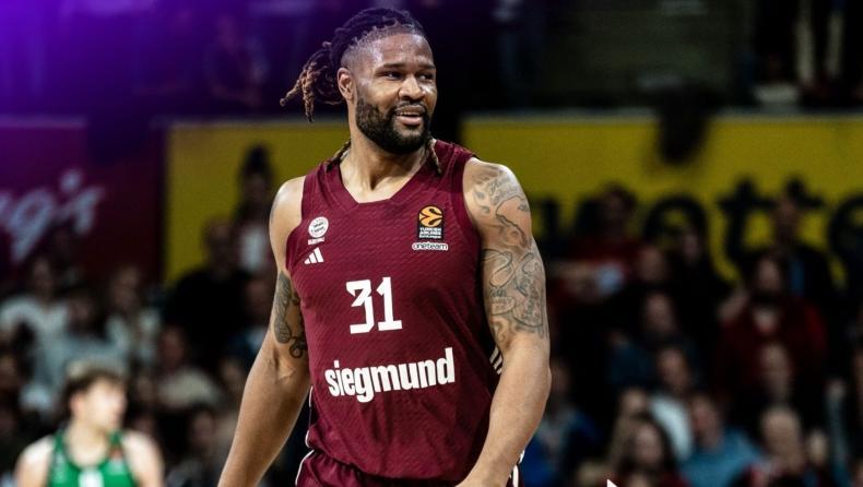 Η Μπάγερν Μονάχου πλησιάζει την 10άδα με τον Ντέβιν Μπούκερ να πρωταγωνιστεί