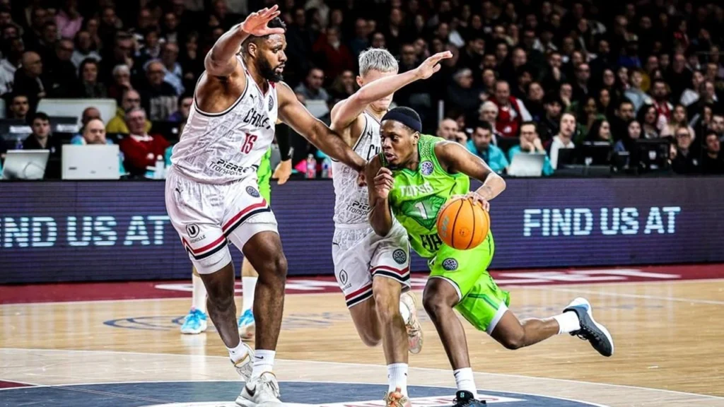 Η Cholet κερδίζει την Tofas και παραμένει ζωντανή (vid)