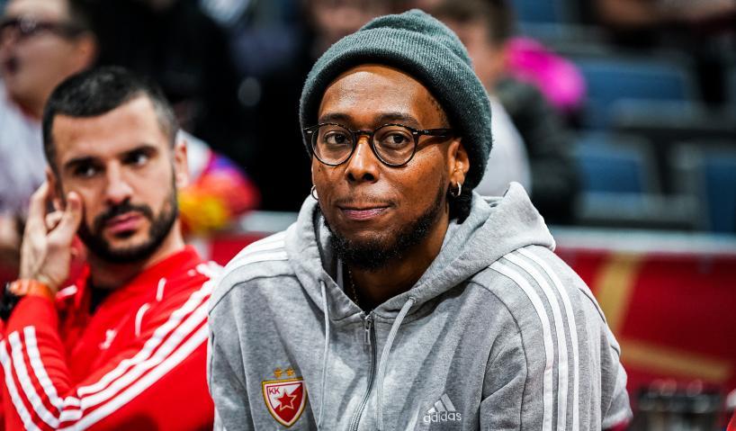 Ο Trey Thompkins επεκτείνει το συμβόλαιό του με τον Ερυθρό Αστέρα