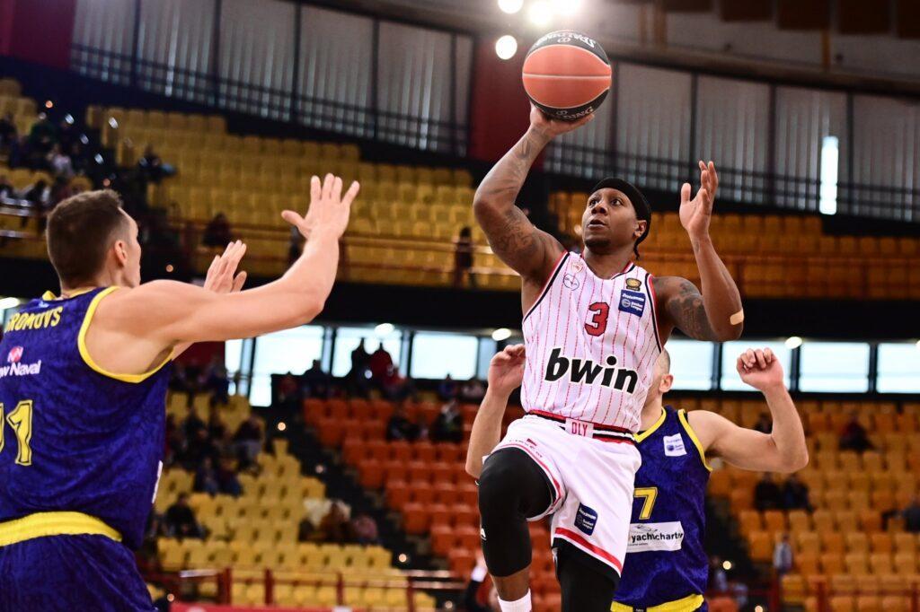 Πίτερς και Παπανικολάου συνδυάζονται για 39 πόντους στη νίκη του Ολυμπιακού