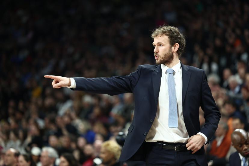 Η Βιλερμπάν επεκτείνει το συμβόλαιο στον προπονητή Πιερίκ Πουπέ