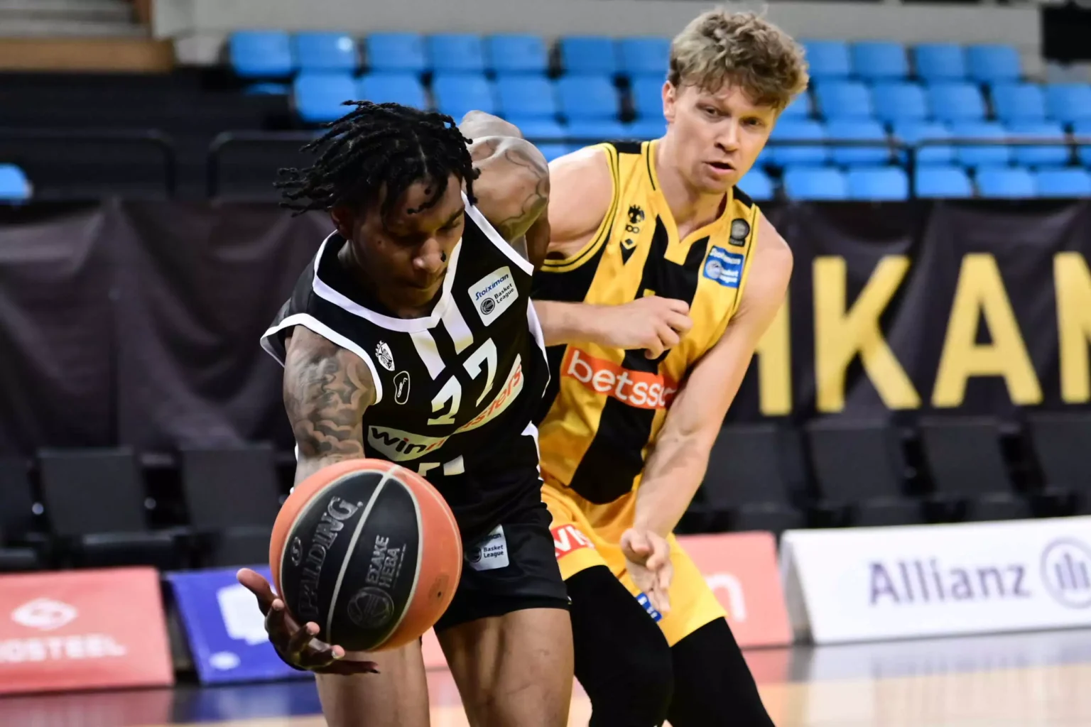 ΑΕΚ-ΠΑΟΚ 99-91: Ο τρομερός Κουζμίνσκας έδωσε την έβδομη θέση στην «Ένωση»