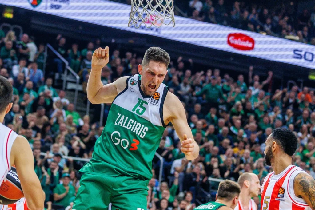 Η Ζαλγκίρις Κάουνας επεκτείνει το συμβόλαιο στον Λαουρίνας Μπιρούτις