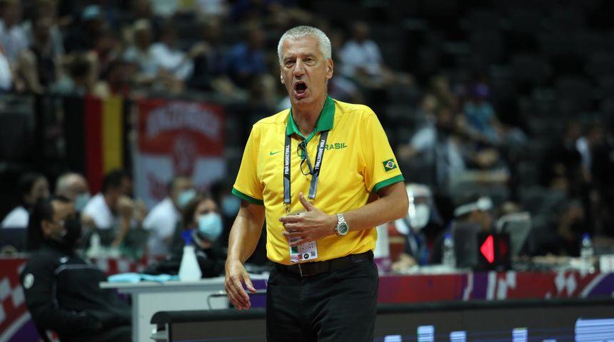 Ο Αλεξάνταρ Πέτροβιτς αναλαμβάνει ξανά την Εθνική Βραζιλίας