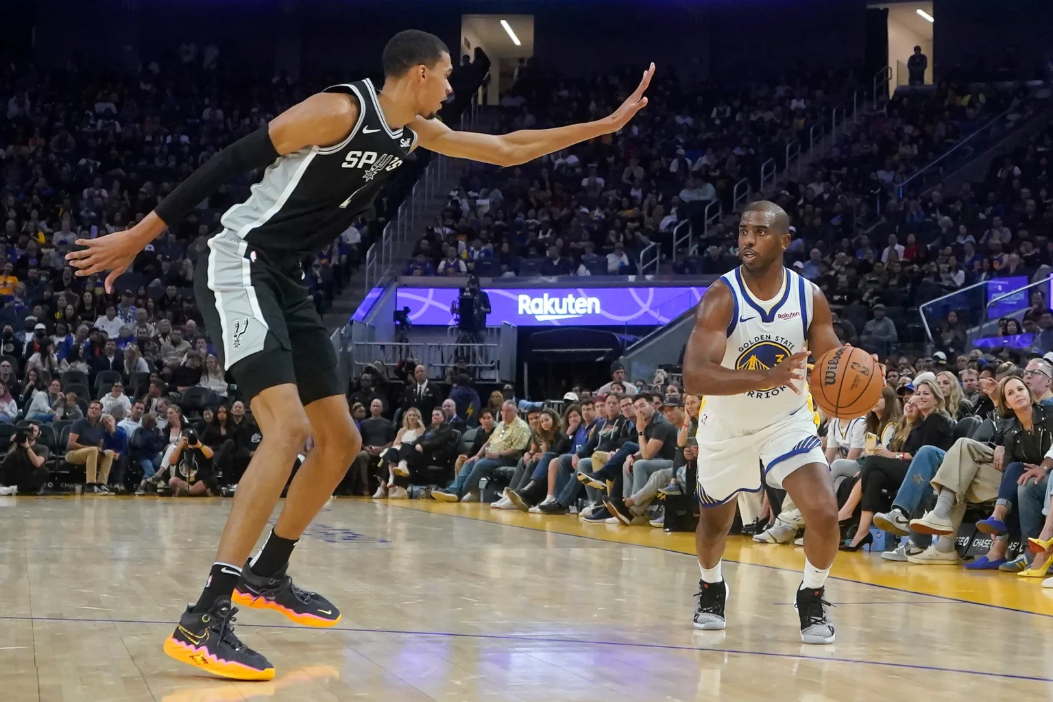 Οι Σπερς είναι μια πιθανή ομάδα για τον Κρις Πολ