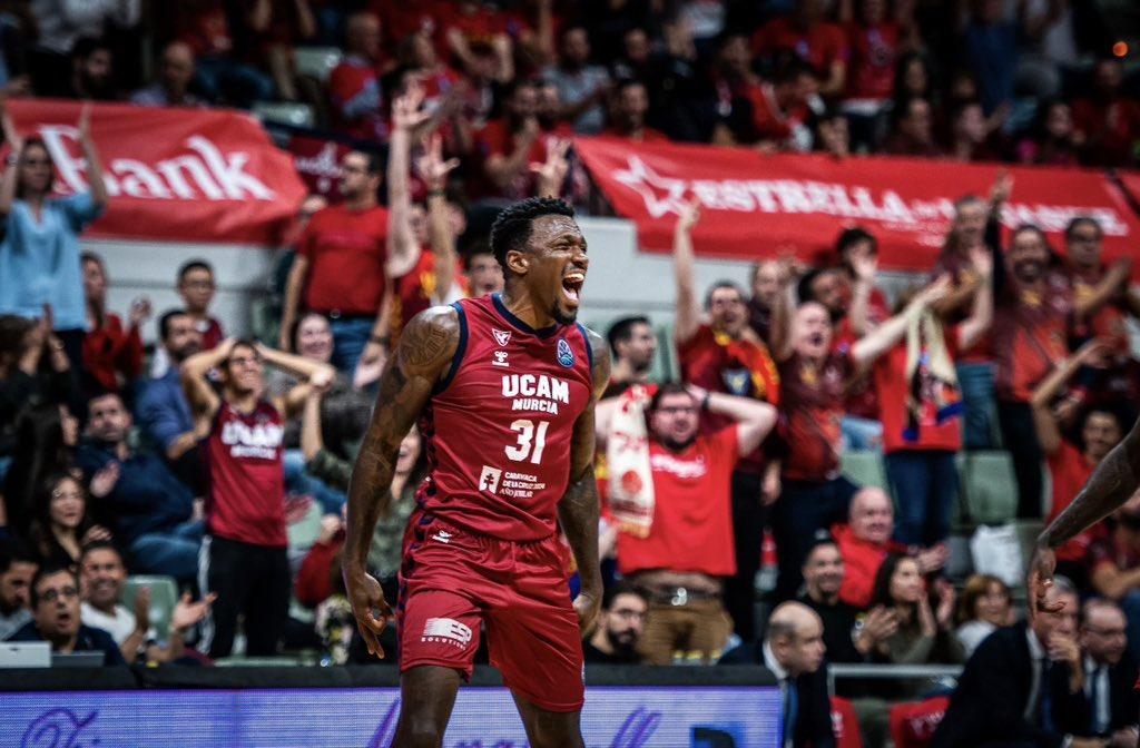 Ο Ντύλαν Ένις μοιράζεται μια συναρπαστική συνάντηση με τον Βασίλη Σπανούλη, περήφανος για το χάλκινο μετάλλιο της Μούρθια