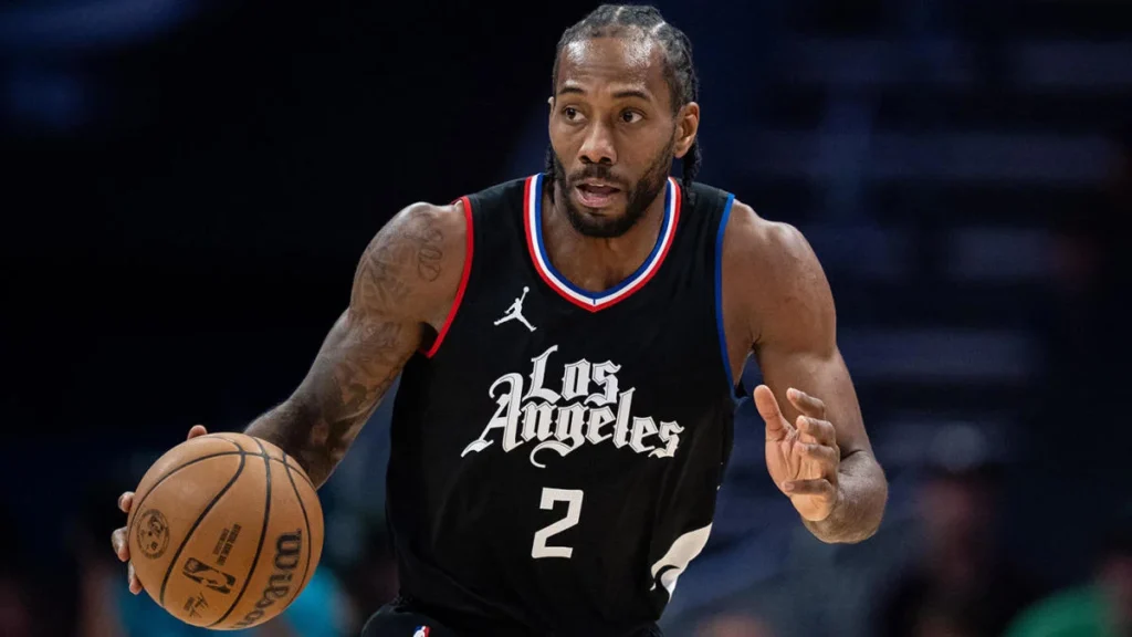 Ο Kawhi Leonard καταλαμβάνει την θέση του στην ομάδα των ΗΠΑ για τους Ολυμπιακούς Αγώνες του Παρισιού το 2024 Kawhi_Leonard