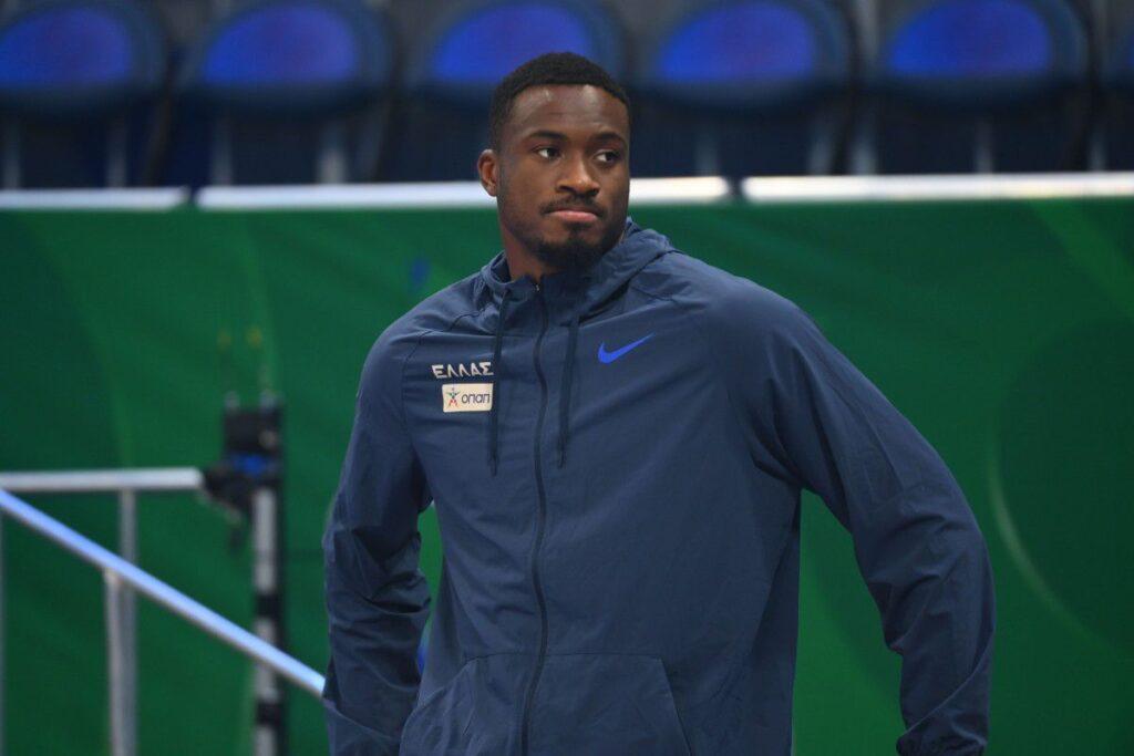 Ο Θανάσης Αντετοκούνμπο υπέστη σκίσιμο στον αχίλλειο, θα υποβληθεί σε επέμβαση και θα χάσει το προολυμπιακό