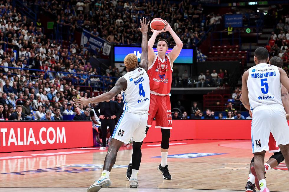 Η Μίλαν ξεκίνησε τα ημιτελικά με νίκη επί της Μπρέσια