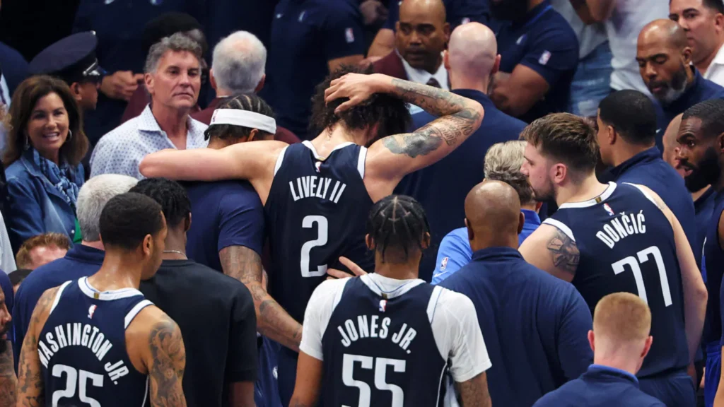 Ενημέρωση για τον τραυματισμό του Ντέρεκ Λάιβλι