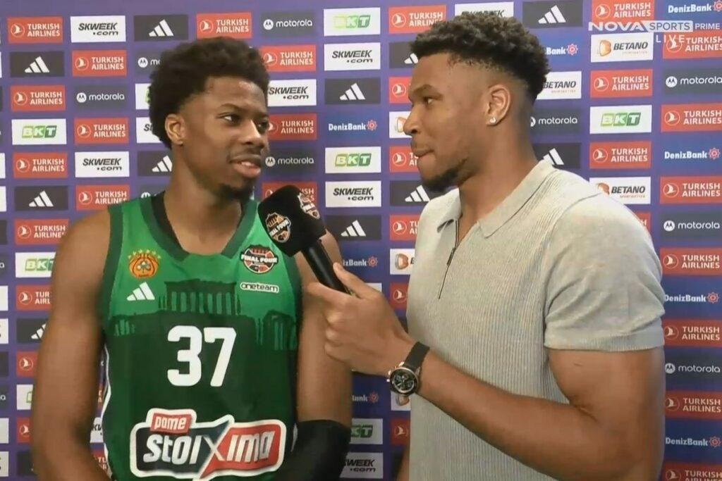 Ο Γιάννης Αντετοκούνμπο παίρνει συνέντευξη από τον αδερφό του Κώστα μετά τη νίκη του ΠΑΟ στον ημιτελικό
