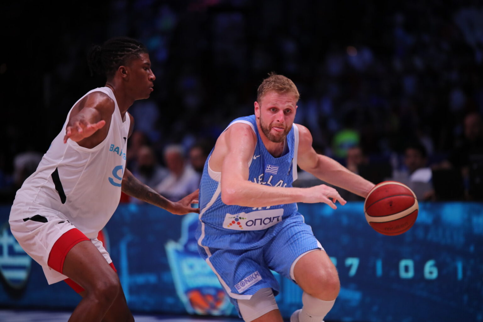 Β. Χαραλαμπόπουλος: «Θα κάνουμε τα πάντα για να χαρούν οι Έλληνες»