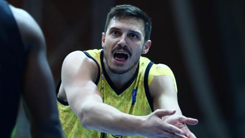 Λαύριο: Ανακοίνωσε την ανανέωση του Κωστή Γόντικα