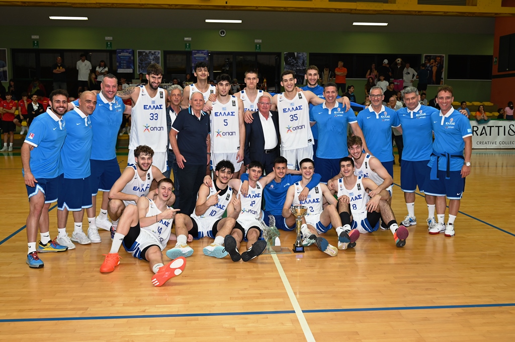 Νέων Ανδρών: Ιταλία-Ελλάδα 81-85