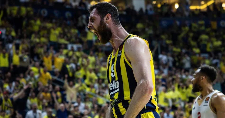 Παπαγιάννης: Επίσημα τέλος από την Φενερμπαχτσέ