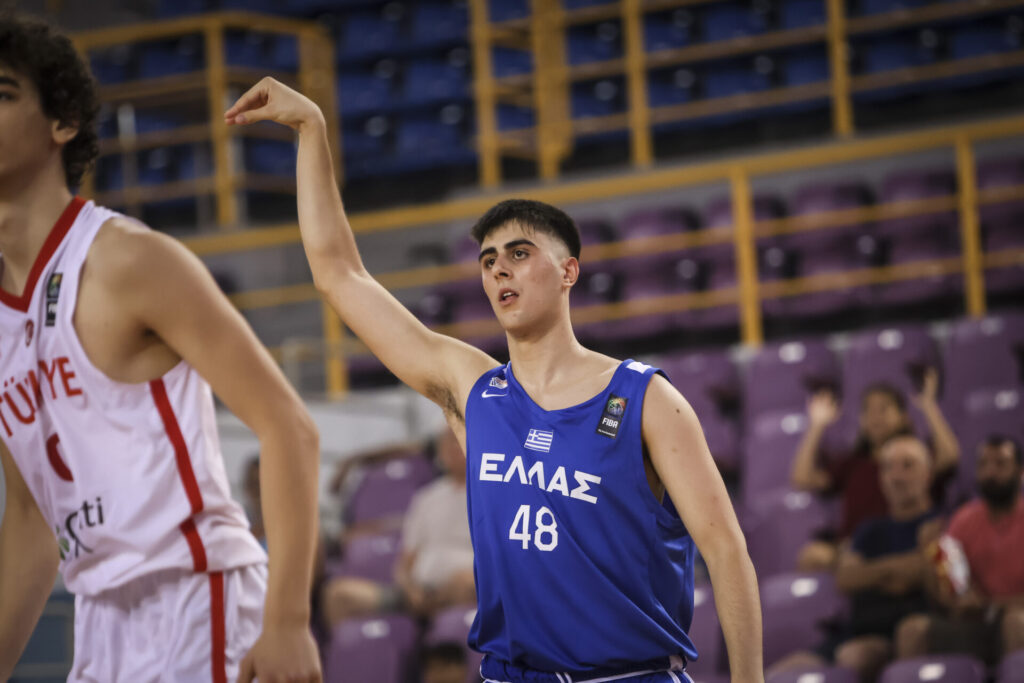 Παγουλάτος: «Είναι σπουδαίο που κερδίζουμε με όσα γίνονται στη χώρα»