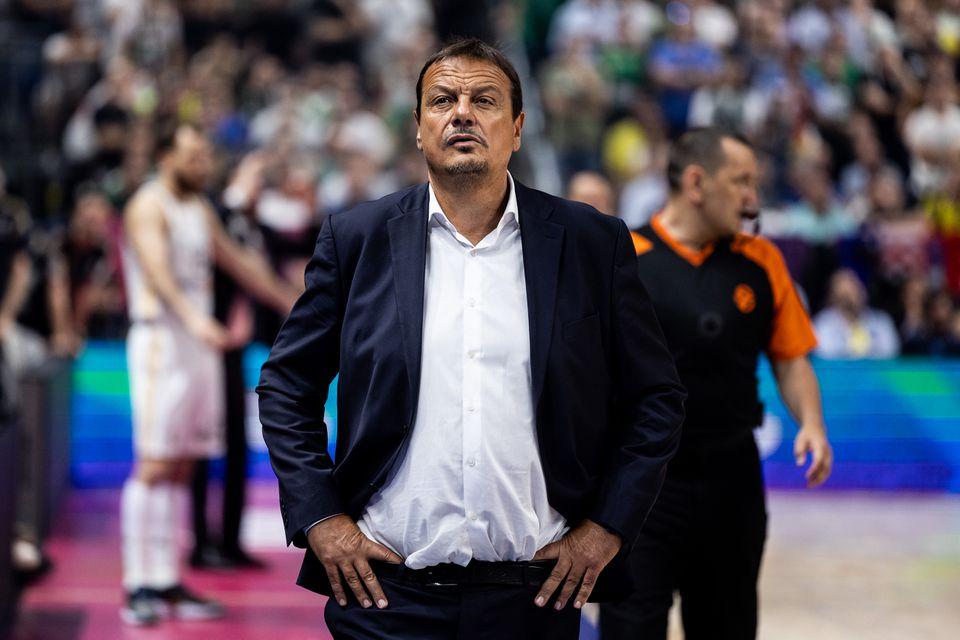 Αυτό είναι το επίμαχο πανό που έκανε τον Αταμάν να φύγει από το γήπεδο