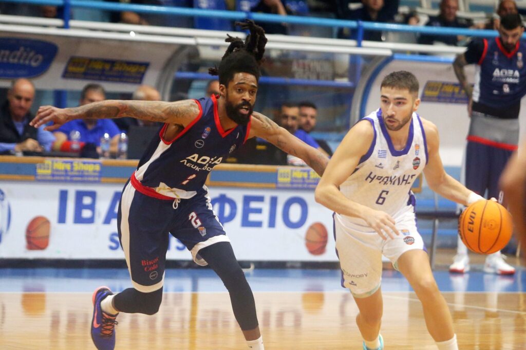 Τσιακμάς: «Αδικήσαμε τους εαυτούς μας στα πρώτα ματς, μπορούμε να κάνουμε όμορφα πράγματα φέτος»