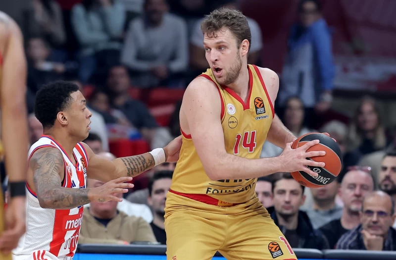 Ερυθρός Αστέρας – Ολυμπιακός 87-73: Λάθη και αστοχία έκαναν τη διαφορά