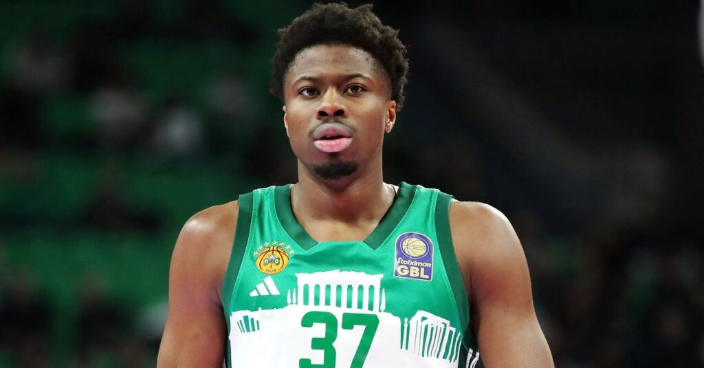 Πλησιάζει ο Κώστας Αντετοκούνμπο στον Ολυμπιακό!