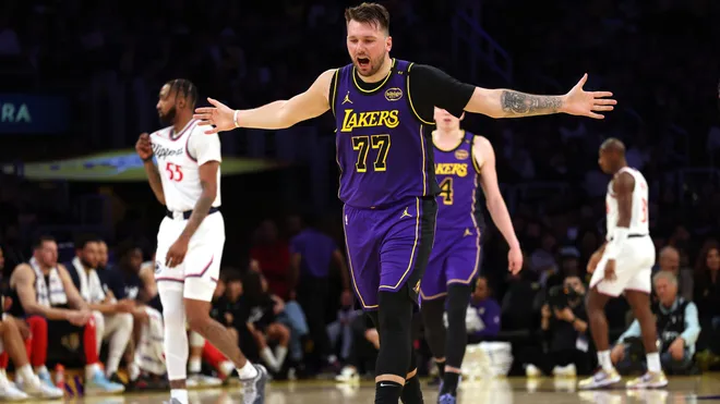 Βασιλιάδες του LA οι Λέικερς, «πάτησαν» τους Κλίπερς με νέο ρεσιτάλ Ντόντσιτς – ΛεΜπρόν