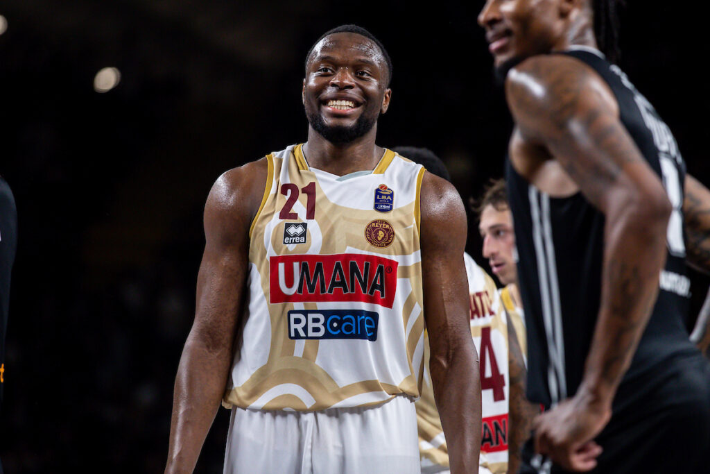 Καμπενγκέλε: Συνεχίζει στη Ντουμπάι BC