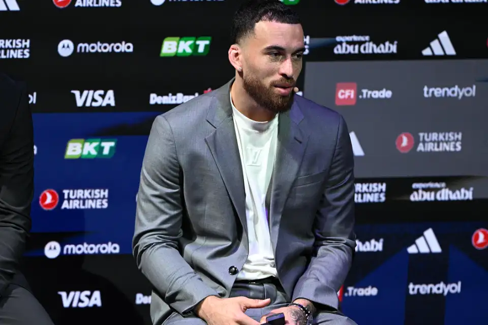 Τζέιμς: «Μπορούμε να πάρουμε τον τίτλο – Είναι ωραίο να έχεις τον Σπανούλη δίπλα σου»