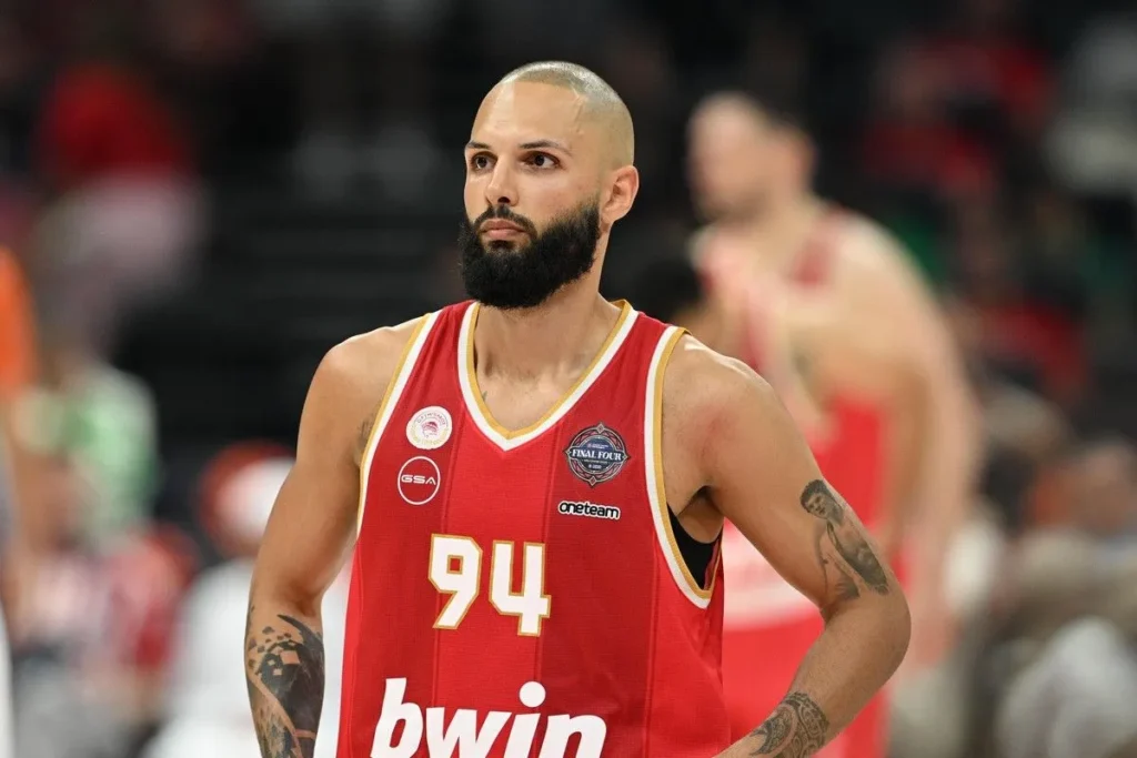 Ολυμπιακός: Ανακοίνωσε την επέκταση του Φουρνιέ