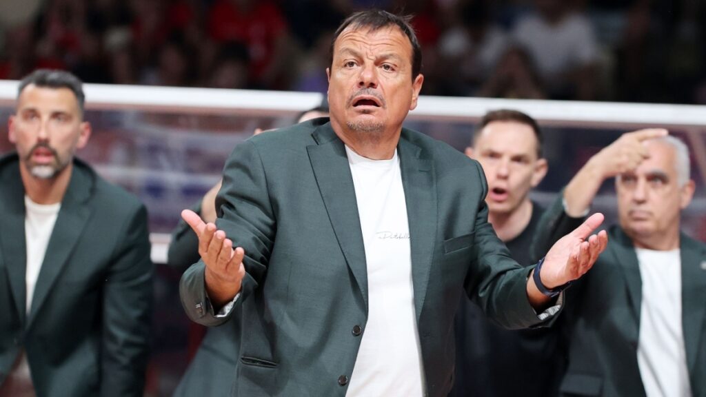 Αταμάν: «Δεν μπορώ να βρίσκομαι εκεί και να βρίζουν την Τουρκία»