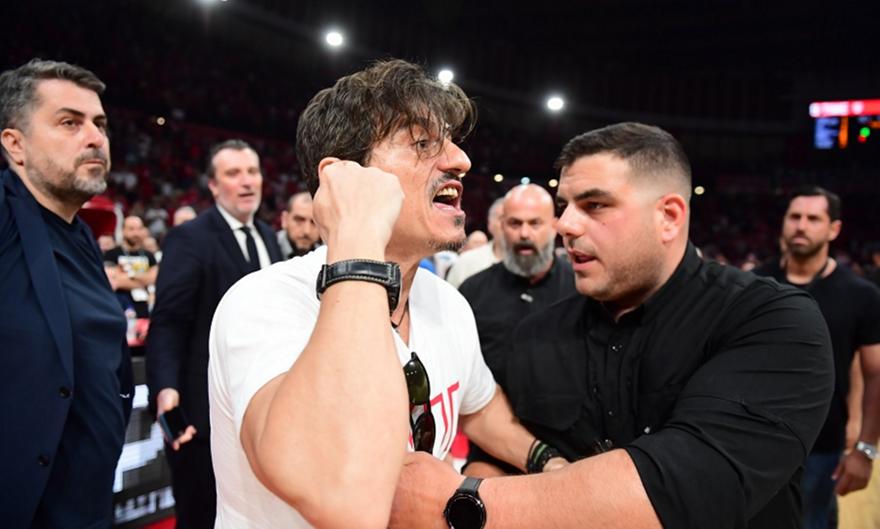 Οι διαιτητές ζήτησαν να αποβληθεί ο Γιαννακόπουλος επειδή απαίτησε να καταγραφούν τα υβριστικά!