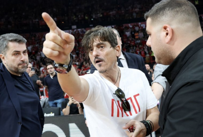 Γιαννακόπουλος: «Δεν κάθομαι στο ίδιο τραπέζι με τους Αγγελόπουλους, να γίνει ξεχωριστά το ραντεβού»