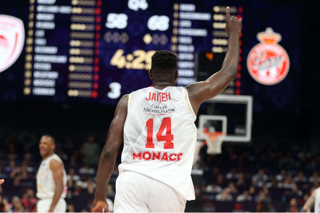 Ντουμπάι: Υπογράφει τον Τζαϊτέ για δύο χρόνια