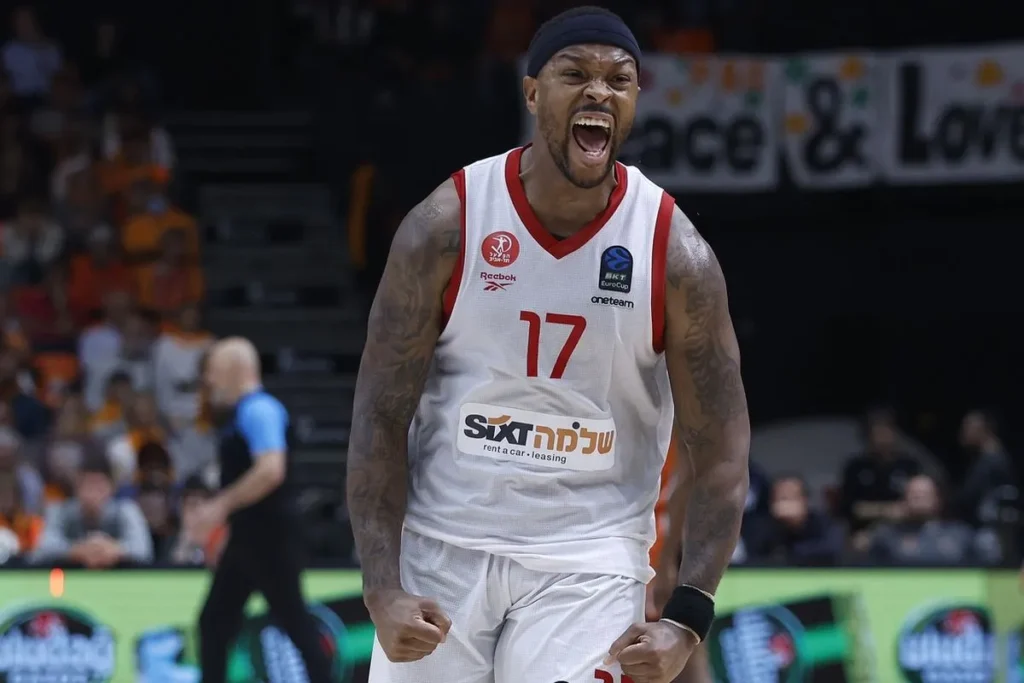 Μάρκους Φόστερ: Πλησιάζει σε συμφωνία με Ιαπωνική ομάδα