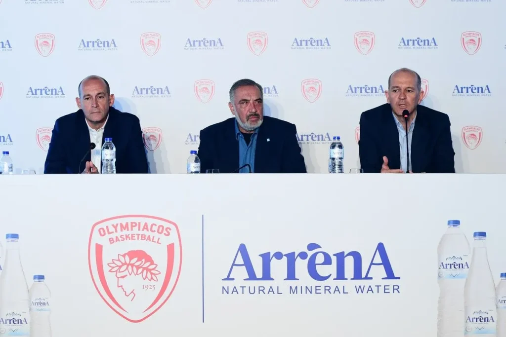 Ολυμπιακός: Παρουσιάστηκε η χορηγική συμφωνία με την οικογένεια Τσάκου, η διάρκεια του deal, η ονοματοδοσία και η αποκάλυψη Αγγελόπουλων για το ΣΕΦ