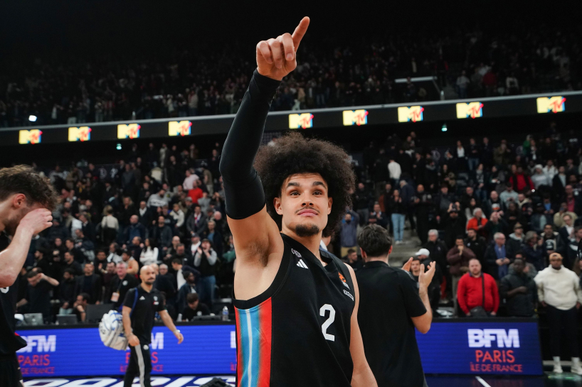 Παρί: Μένει ο Χίφι για έναν χρόνο