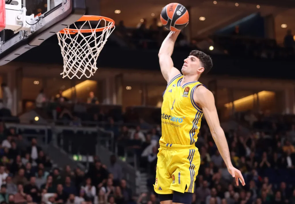 Ρεάλ Μαδρίτης: Τριετές συμβόλαιο με NBA-out στον Πρόσιντα