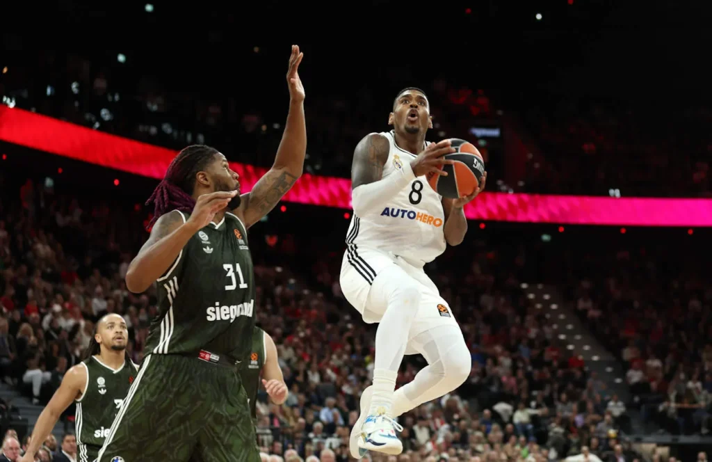 Ρεάλ: Αποχαιρέτησε τον Ράταν-Μέις