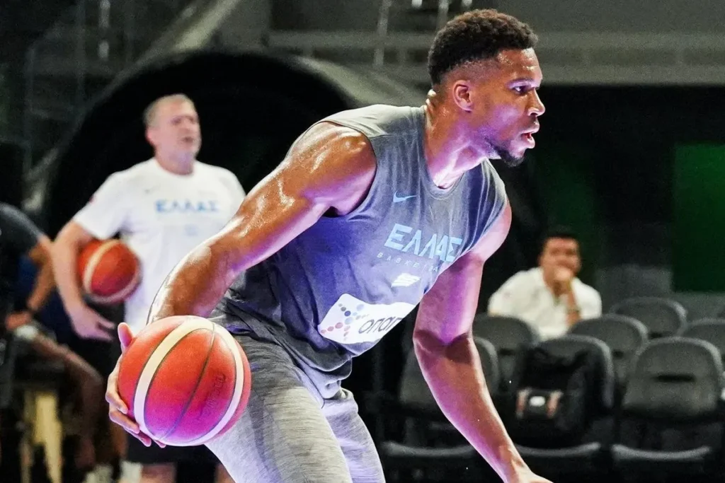 Εθνική Ομάδα: Γιάννης Αντετοκούνμπο εν δράσει στην προπόνηση και… άπαντες παρόντες στο «Ακρόπολις»