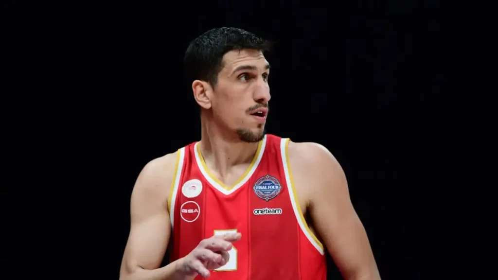 Ολυμπιακός: Έδεσε τον Λαρεντζάκη μέχρι το 2028