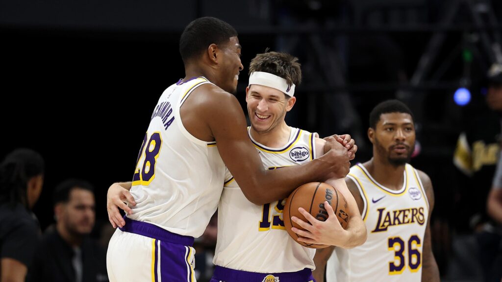 Απίστευτος Όστιν Ριβς: 51 πόντοι και ρεκόρ καριέρας στη νίκη των Λέικερς επί των Κινγκς (127-120)