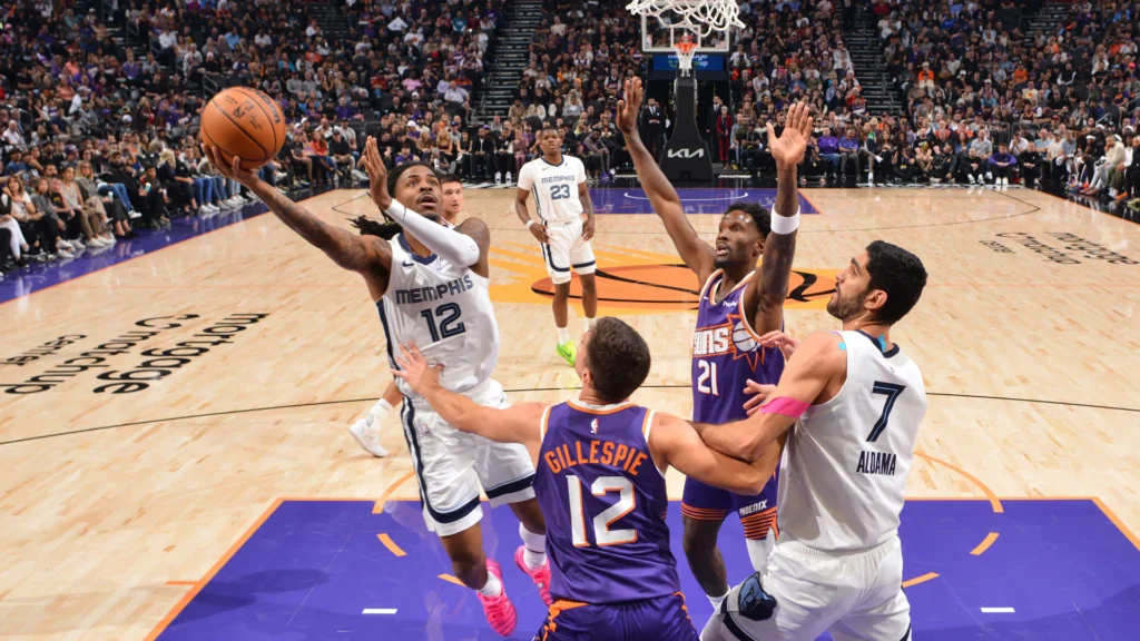 Ο Ja Morant «μίλησε» στο φινάλε και χάρισε τη νίκη στους Grizzlies επί των Suns (114-113)