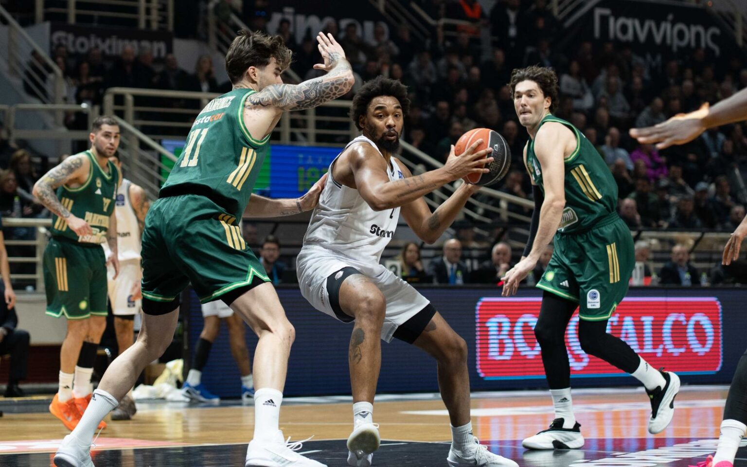 Έξαλλος ο Άταμαν μετά το ΠΑΟΚ – Παναθηναϊκός: «Όποιος δεν ακολουθεί το σύστημα, δεν παίζει»