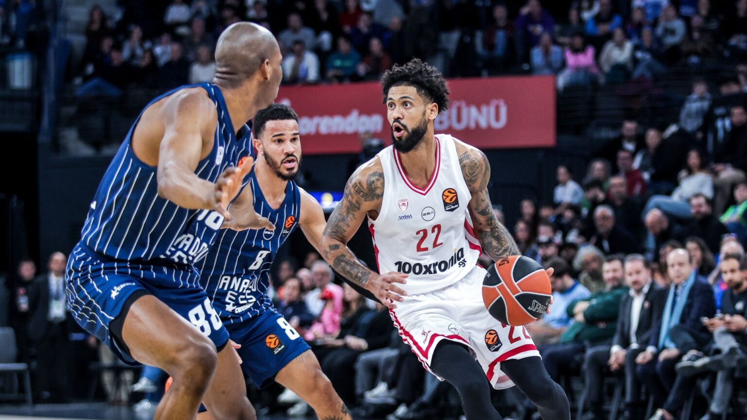 Ολυμπιακός: Νίκη χαρακτήρα στην έδρα της Εφές και 15η επιτυχία στη EuroLeague